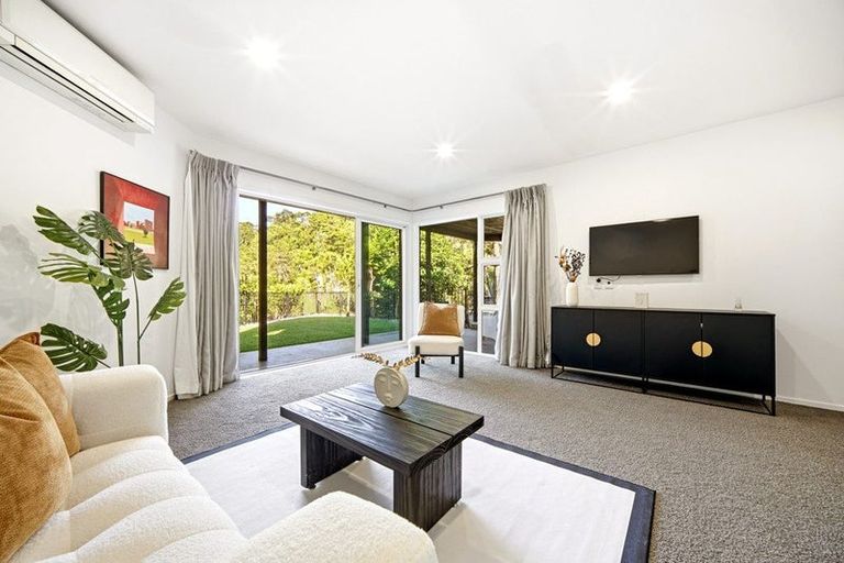 Photo of property in 14 Landing Drive, Albany, Auckland, 0632
