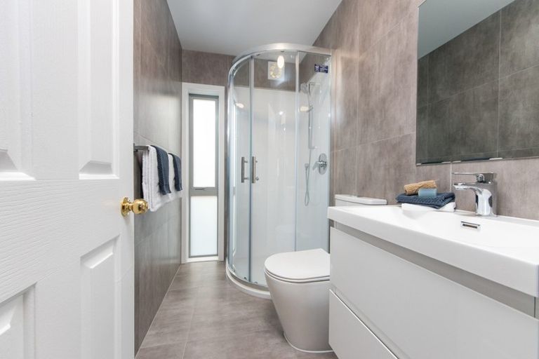 Photo of property in 29 Ian Marwick Place, Birkenhead, Auckland, 0626