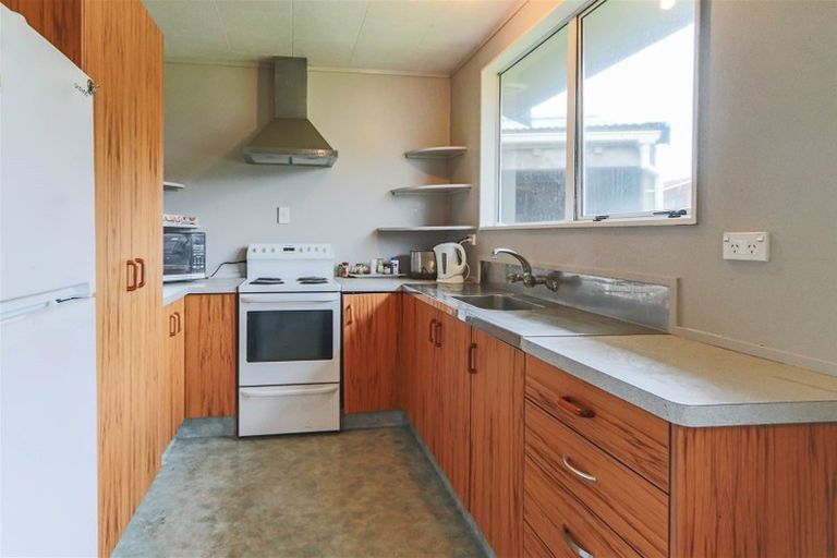 Photo of property in 13 Tawari Street, Inglewood, 4330