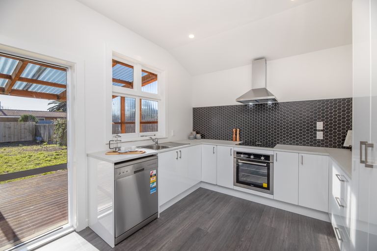 Photo of property in 22 Tovey Street, New Brighton, Christchurch, 8061