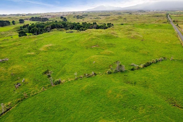 Photo of property in 955 Opua Road, Opunake, 4681