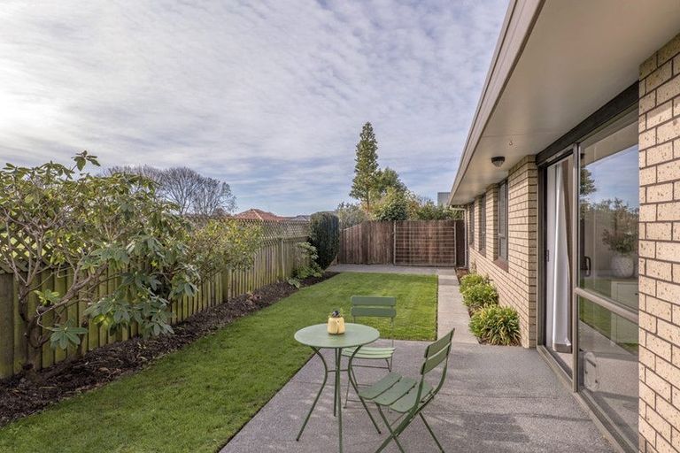Photo of property in 1/18 Sheraton Place, Redwood, Christchurch, 8051