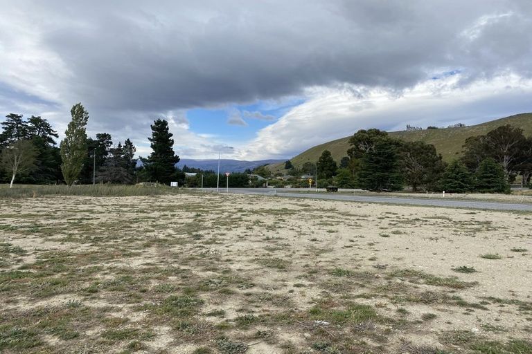 Photo of property in 18 Stratford Drive, Mount Pisa, Cromwell, 9383