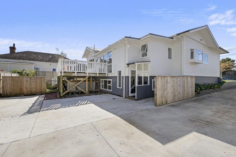 Photo of property in 4 Dartmoor Avenue, Westown, New Plymouth, 4310