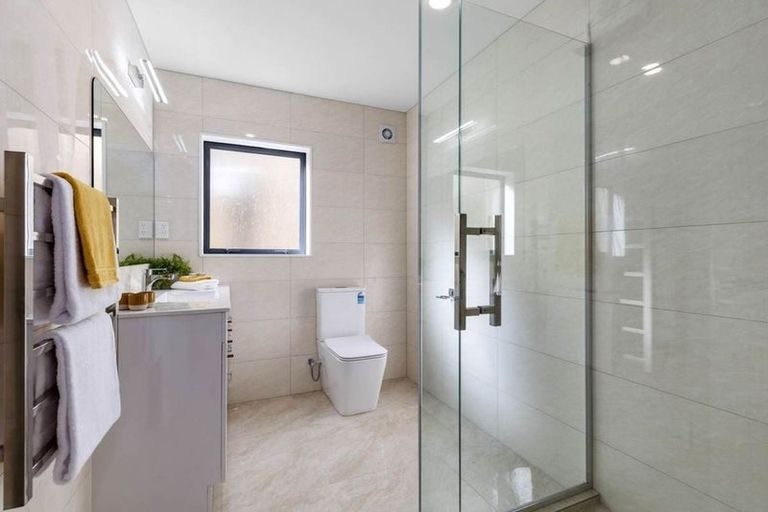 Photo of property in 16a Dalmeny Close, Murrays Bay, Auckland, 0630