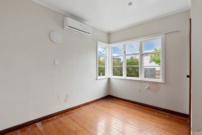 Photo of property in 9 Bray Street, Woolston, Christchurch, 8062
