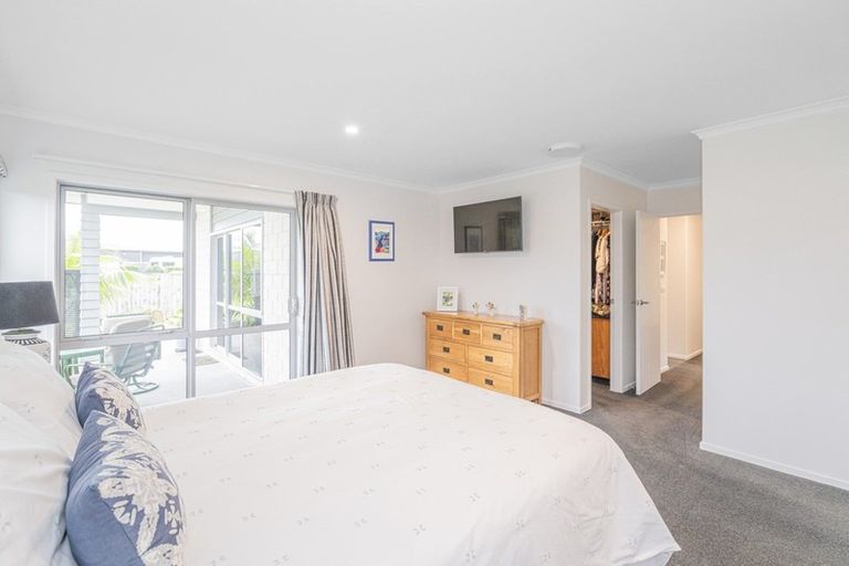 Photo of property in 18 Roseberry Place, Whitianga, 3510