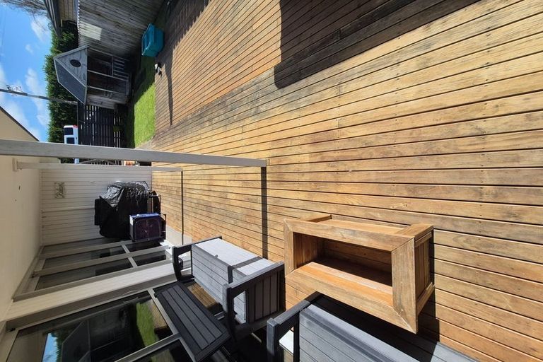 Photo of property in 112 Helenslee Road, Pokeno, 2472