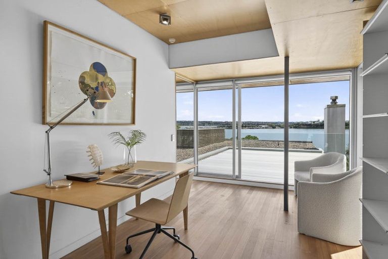 Photo of property in 94 Stanley Point Road, Stanley Point, Auckland, 0624