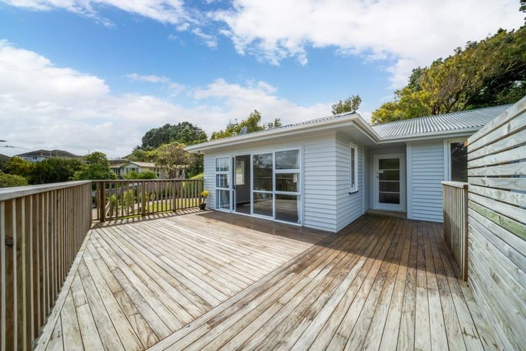 Photo of property in 21 Dorset Grove, Cannons Creek, Porirua, 5024