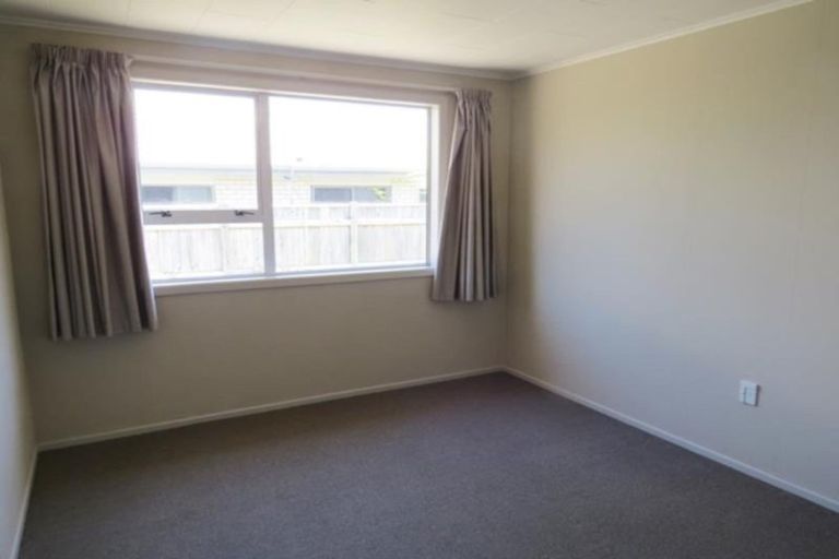 Photo of property in 3a Vogel Street, Fitzroy, New Plymouth, 4312