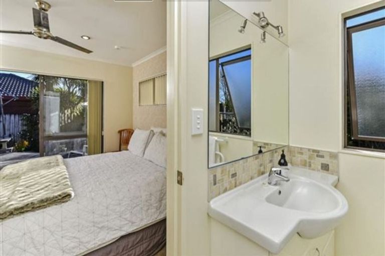 Photo of property in 5 Starlight Cove, Hobsonville, Auckland, 0618