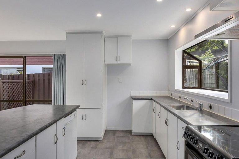 Photo of property in 47 Mercury Way, Whitby, Porirua, 5024