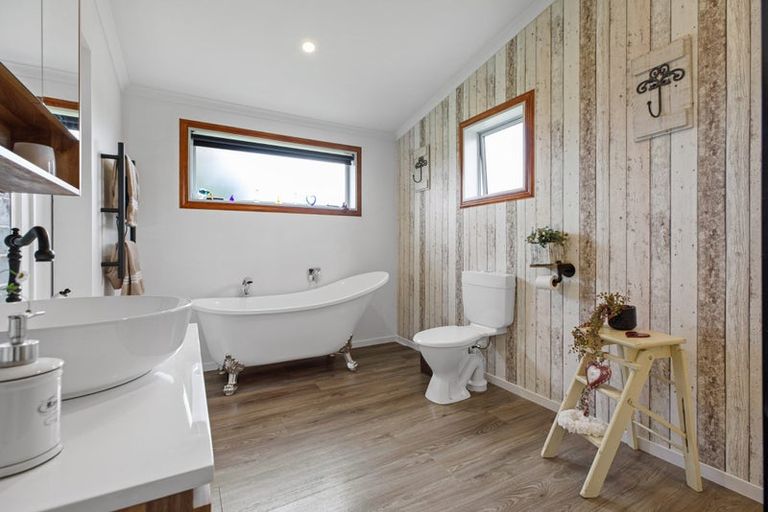 Photo of property in 5 Sarona Park Drive, Omanawa, Tauranga, 3171