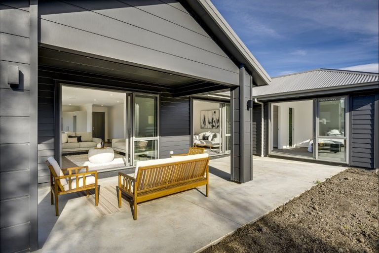 Photo of property in 17 Dinneen Close, Frimley, Hastings, 4120