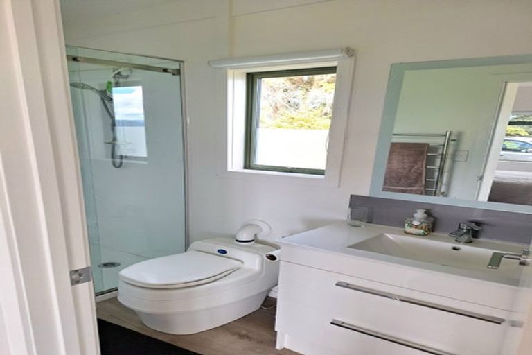 Photo of property in 130a Wattle Bay Road, Manukau Heads, Awhitu, 2684