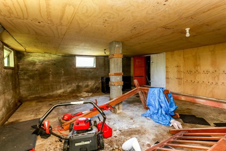 Photo of property in 32 Lawry Street, Blagdon, New Plymouth, 4310