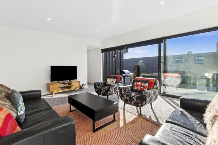 Photo of property in 3 Stackbrae Avenue, Wanaka, 9305