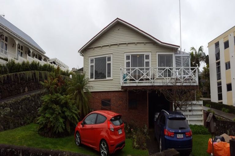 Photo of property in 16 King Edward Parade, Devonport, Auckland, 0624
