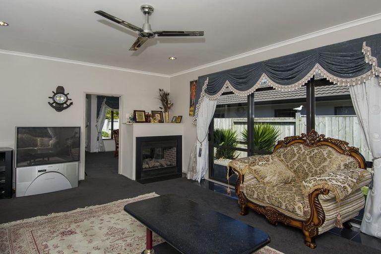Photo of property in 102 Oriental Parade, Papamoa Beach, Papamoa, 3118