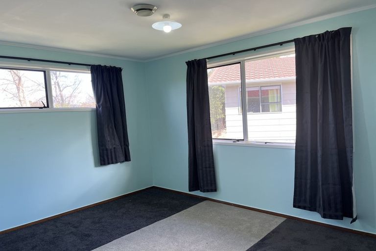 Photo of property in 121a Seabrook Avenue, New Lynn, Auckland, 0600