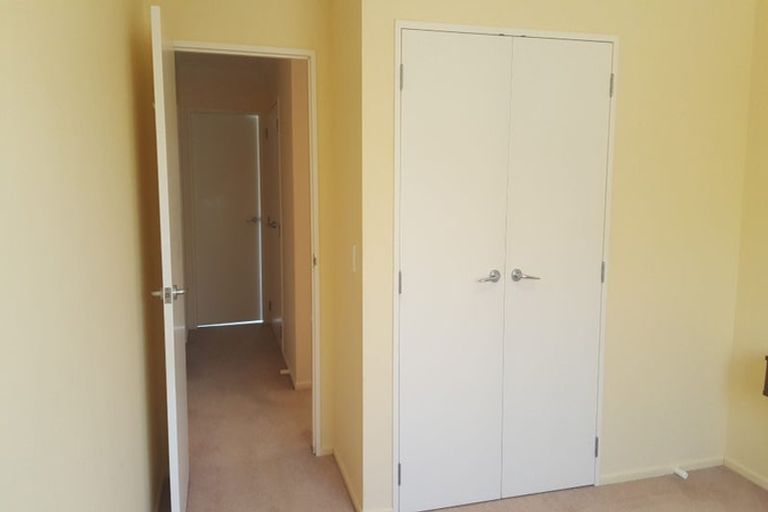 Photo of property in Miramar Villas, 13/6 Brussels Street, Miramar, Wellington, 6022