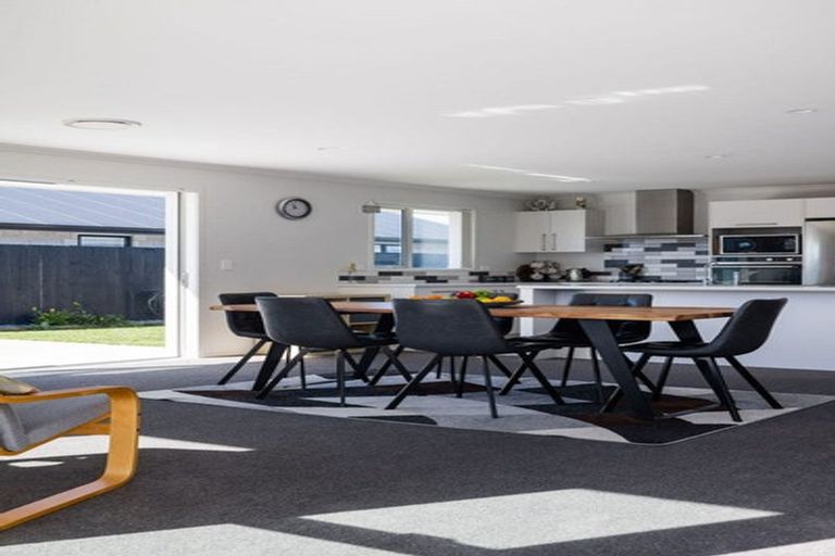 Photo of property in 36 Rose Leigh Drive, Cambridge, 3434