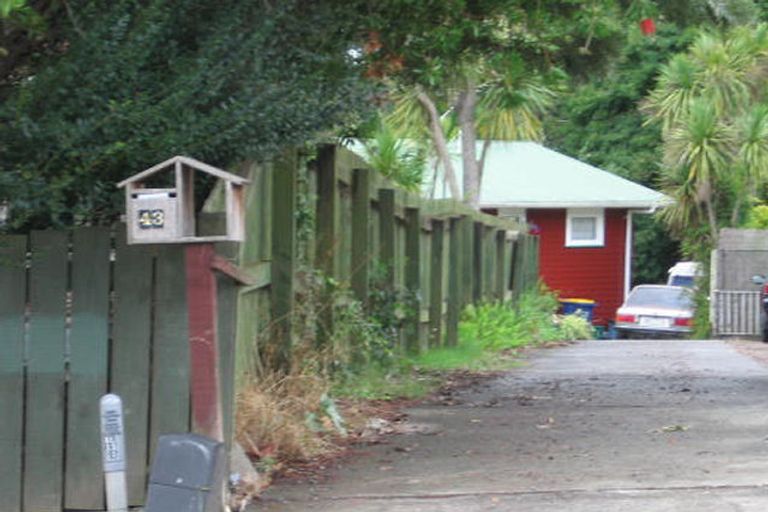 Photo of property in 43 Glendene Avenue, Glendene, Auckland, 0602