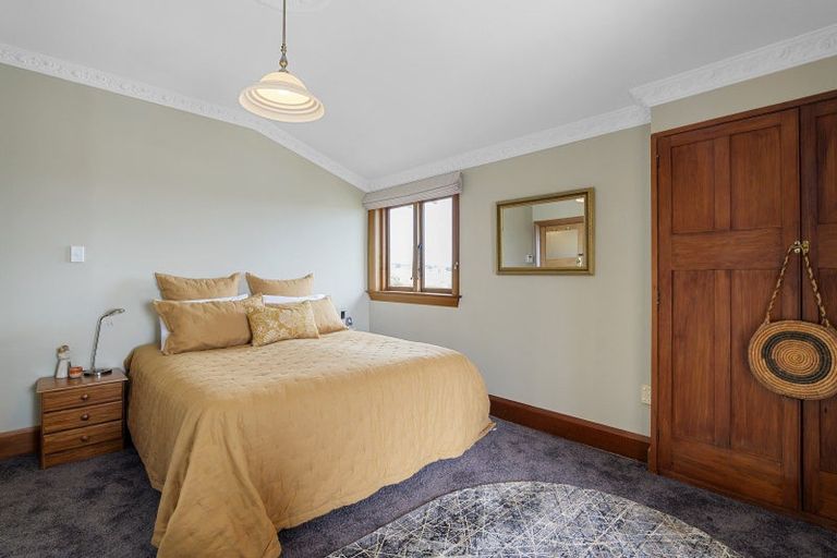 Photo of property in 126 Hackthorne Road, Cashmere, Christchurch, 8022