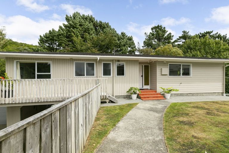 Photo of property in 30 Lupin Terrace, Tawa, Wellington, 5028