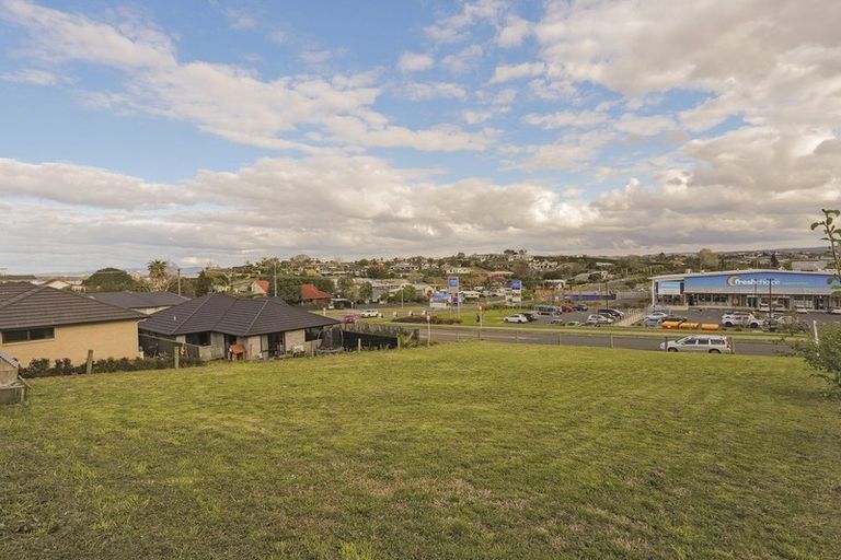 Photo of property in 8 Tralee Street, Omokoroa, 3114