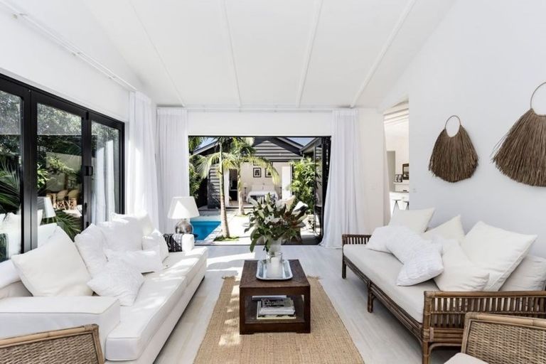 Photo of property in 10 Pebble Beach Way, Papamoa Beach, Papamoa, 3118