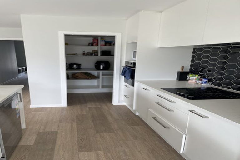 Photo of property in 18 Coopworth Road, Jacks Point, 9371