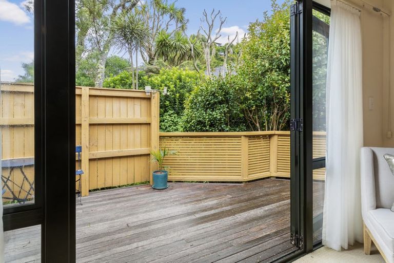 Photo of property in 20 Futuna Close, Karori, Wellington, 6012