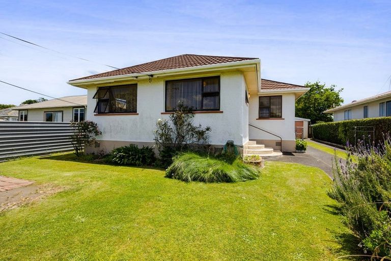Photo of property in 5 Caplen Street, Hawera, 4610