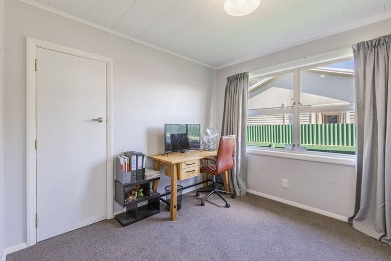 Photo of property in 6 Wynyard Crescent, Tamatea, Napier, 4112