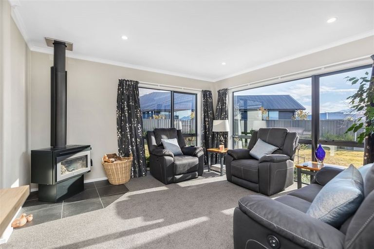 Photo of property in 5 Nancy Lane, Wanaka, 9305