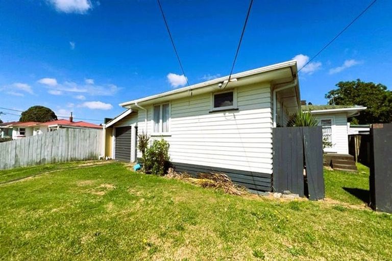 Photo of property in 6 Taraire Crescent, Otangarei, Whangarei, 0112