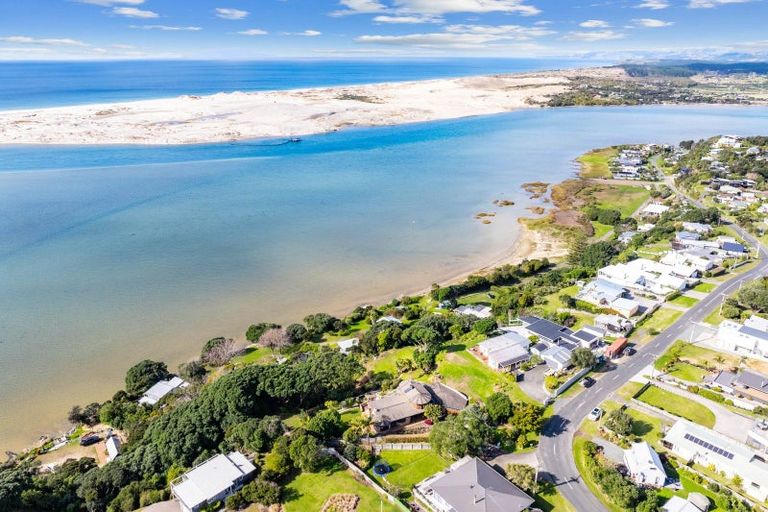 Photo of property in 11 Cheviot Street, Mangawhai Heads, Mangawhai, 0505
