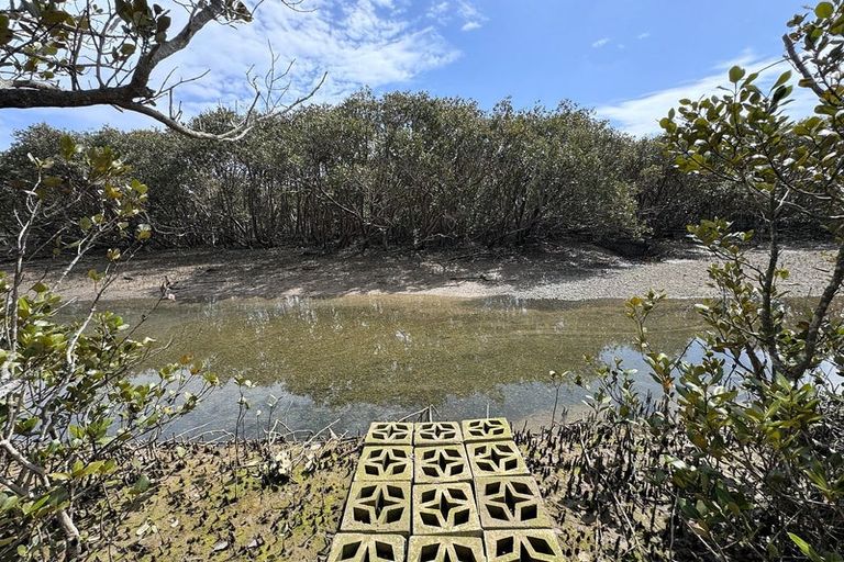 Photo of property in 24 Waimahanga Road, Onerahi, Whangarei, 0110