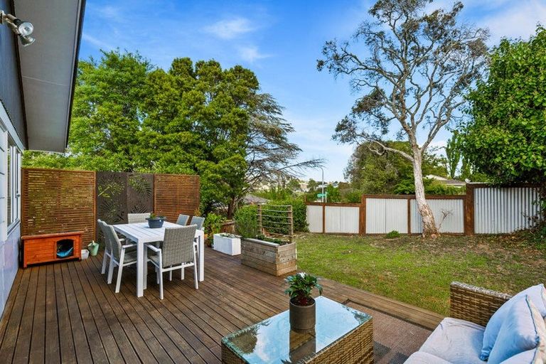 Photo of property in 34 Redwood Drive, Massey, Auckland, 0614