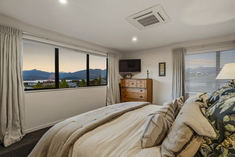 Photo of property in 5 Clearview Street, Wanaka, 9305