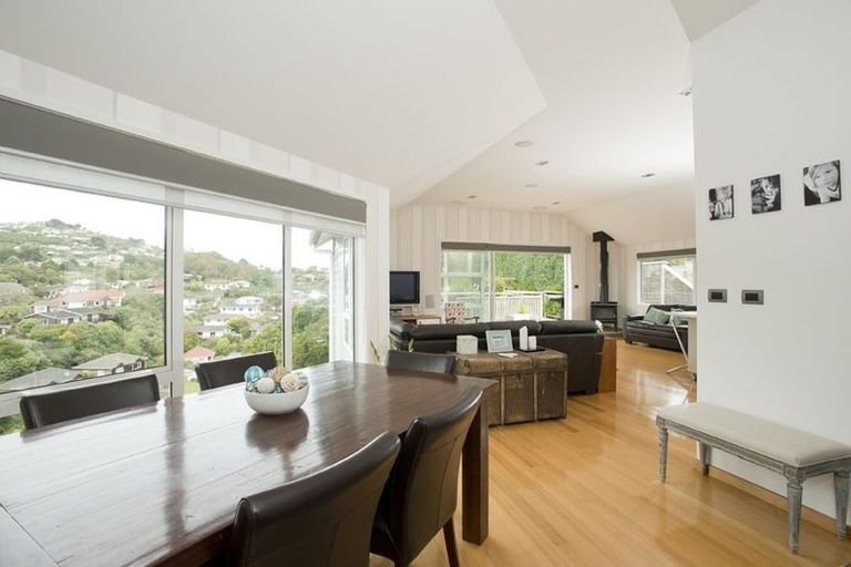 Photo of property in 38 Hawtrey Terrace, Churton Park, Wellington, 6037