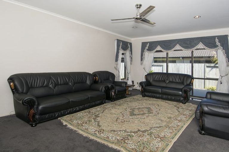 Photo of property in 102 Oriental Parade, Papamoa Beach, Papamoa, 3118