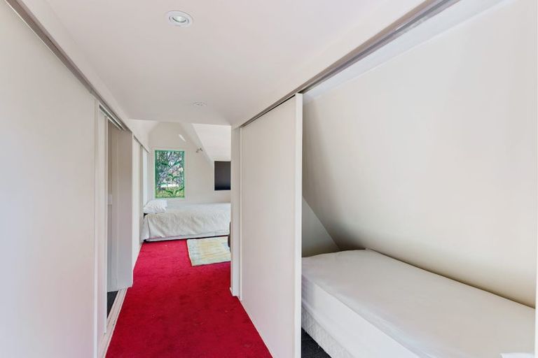 Photo of property in 9 Karaka Grove, Waikanae, 5036