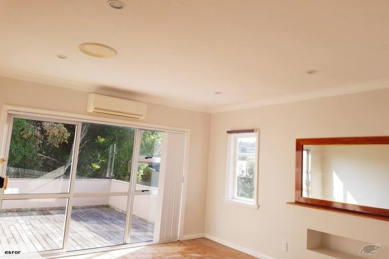 Photo of property in 52 Chamberlain Road, Karori, Wellington, 6012