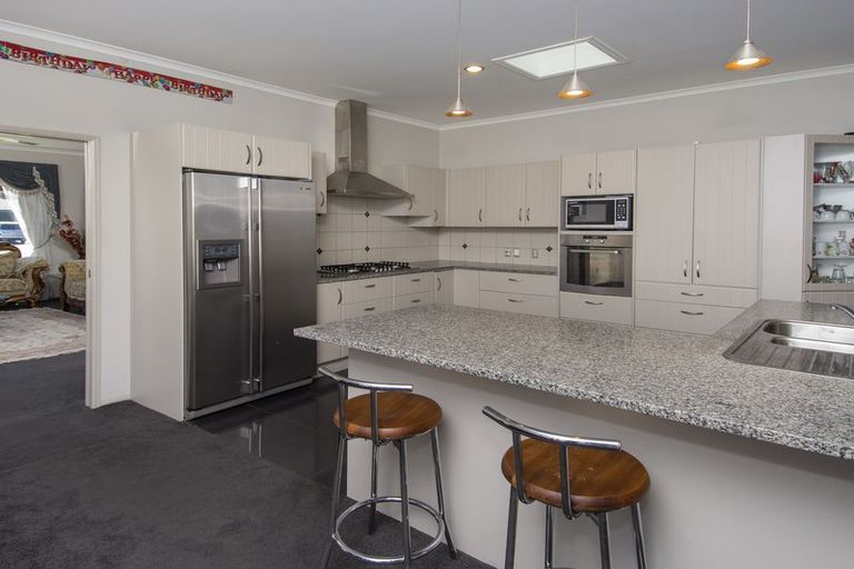 Photo of property in 102 Oriental Parade, Papamoa Beach, Papamoa, 3118