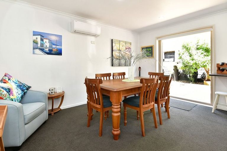 Photo of property in 33 Millennial Way, Orewa, 0931