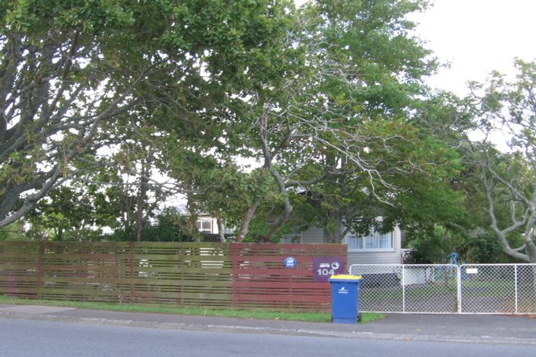Photo of property in 104 Royal Road, Massey, Auckland, 0614