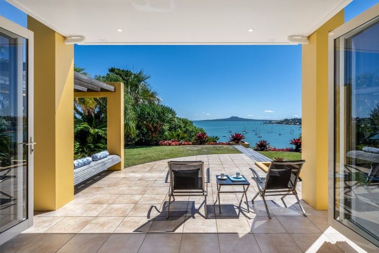 Photo of property in 33 Takutai Avenue, Half Moon Bay, Auckland, 2012